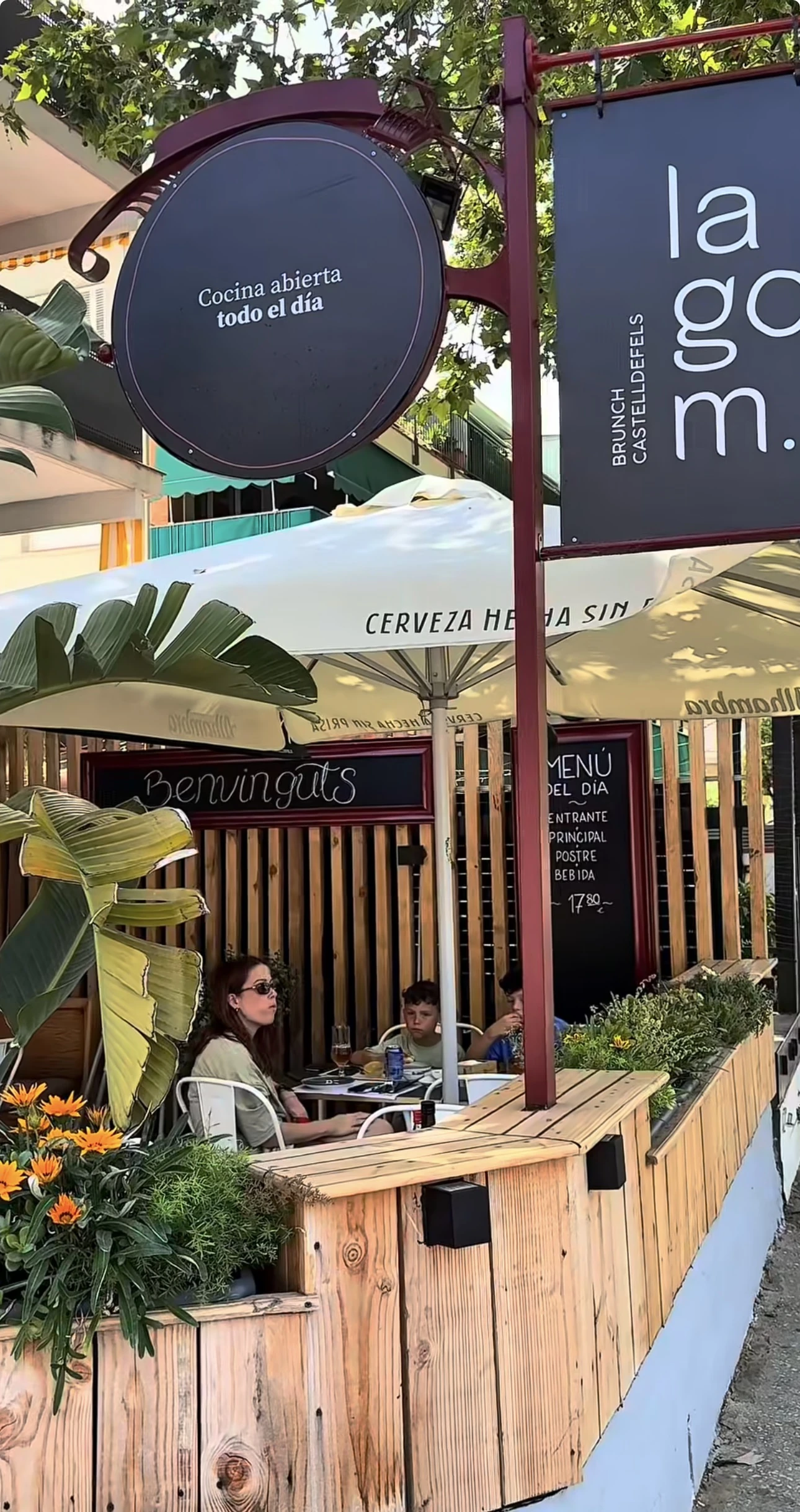 Fachada de Lagom Castelldefels